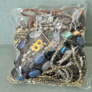Mystery Craft Jewellery Bag